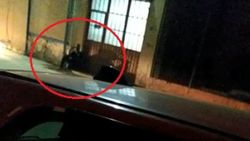 Bursa’da bekçilerden kaçan şüpheli başına silah dayadı