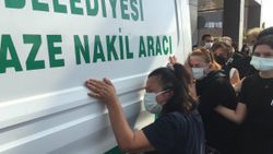 Adana’da koronavirüse yenik düşen doktora veda