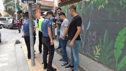 Sultangazi'de polis ekipleri, okul çevresinde denetimlere devam ediyor