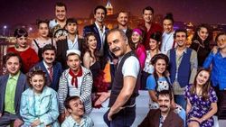 Çok Güzel Hareketler 2'de aşk rüzgarı! O çift birlikteliklerini resmen ilan etti