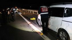 Bolu'da patlayan lastiği değiştiren 2 kişiye kamyonet çarptı