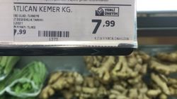 Zincir marketlerde sebzeler toplam maliyetin altına satılıyor iddiası