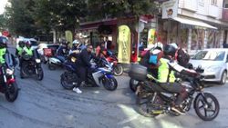 Sultangazi’de 720 motosikletli kurye, kahvaltıda bir araya geldi