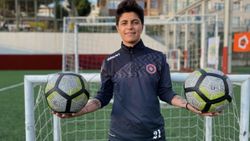 Diyarbakırlı gol kraliçesi Zelal'in hayatı futbolla değişti