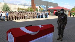 Bingöl'de evinde kaza geçiren özel harekat polisi hayatını kaybetti