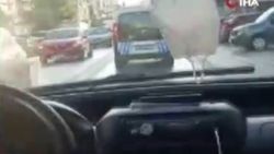 İzmir'de trafikte doğum sancısı tutan kadını hastaneye polis yetiştirdi