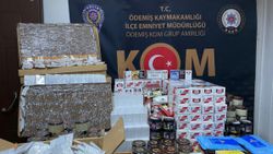 İzmir'de binlerce kilogram kaçak tütün ele geçirildi