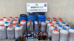 Manisa'da bir evde 1,6 ton sahte şarap yakalandı