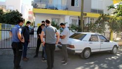 Antalya'da çaldıkları otomobillerin plakasını söken hırsızlar aranıyor