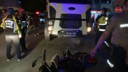 Muğla'da kamyonun altına sıkışan motosiklet sürücüsü yaşamını yitirdi