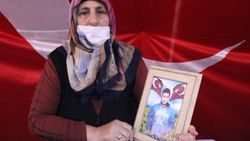 Diyarbakır'da evlat nöbetindeki baba: Çocuklarımız gelene kadar buradan kalkmıyoruz