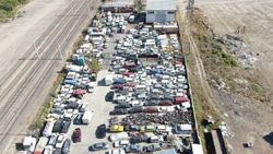 Milyonlarca liralık araçlar Kayseri'deki otoparklarda çürüyor