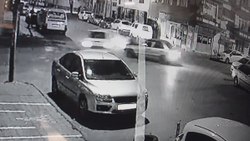 Sivas'ta dur levhasını dikkate almayan sürücü kaza yaptı