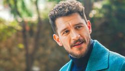 Uraz Kaygılaroğlu'ndan nefes kesen performans! Müslüm Gürses şarkısını okudu