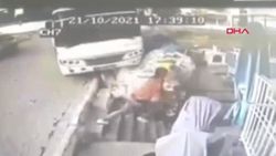 Aydın'da bir kişi, midibüsün altında kalmaktan son anda kurtuldu