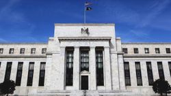 Fed'in Bej Kitap'ına göre ABD ekonomisi ılımlı büyüdü
