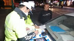 Aksaray'da alkollü sürücü, polise kanuna karşı boynum kıldan ince dedi
