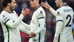 Liverpoll, Manchester United'ı tarihi bir skorla geçti