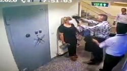 Kahramanmaraş'ta banka müdürü kadın çalışanın alnına silah dayadı