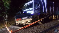 İzmir'de zincirleme trafik kazası: 2 ölü, 1 yaralandı