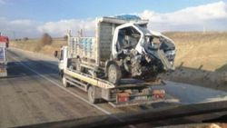 Ankara’da kamyonet ile tır çarpıştı: 2 ölü