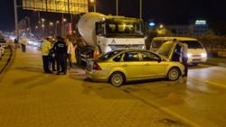 Karabük'te beton mikseri otomobili metrelerce sürükledi