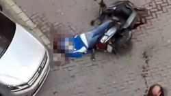Zeytinburnu’nda motosikletli genç, kafasından vurularak öldürüldü