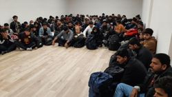Afyonkarahisar'da 22'si çocuk 99 yabancı uyruklu vatandaş yakalandı