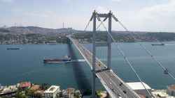 Maraton nedeniyle 15 Temmuz Şehitler Köprüsü trafiğe kapatıldı