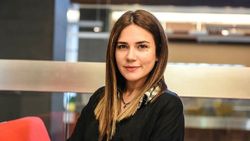 Camdaki Kız'a gelecek denilmişti! Buse Varol'un rol alacağı dizi bakın hangisi çıktı
