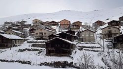 Bayburt - Trabzon sınırındaki köyler beyaza büründü