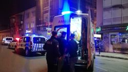 İzmir'de iki grup arasında çıkan kavgada iki kişi bıçaklandı