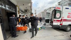 Kayseri'de annesini öldürüp, babasını bıçakladı