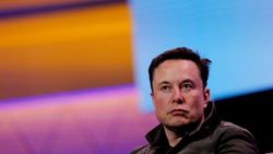 Elon Musk açıkladı: Tweet'lerimi tuvalette atıyorum