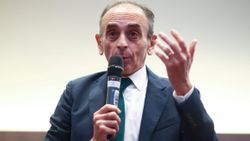 Fransa'da cumhurbaşkanı adayı Zemmour, Müslümanları asimile olmaya çağırdı