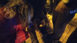 Adana'da kocasının silahıyla oynarken yaralandı