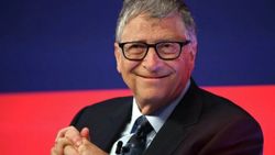 Bill Gates, koronavirüsün 2022'de biteceğinden umutlu