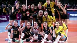 Dünya Kulüpler Şampiyonası'nda Fenerbahçe'yi yenen VakıfBank finalde