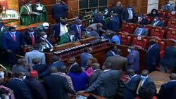 Kenya'da milletvekillerinin yumruk yumruğa kavgası