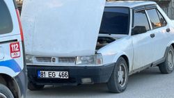 Düzce'de bir kişi çalınan aracını farklı plakayla gördü