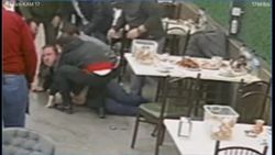 Samsun’da soluk borusuna ekmek parçası kaçan müşterisini kurtardı