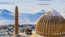 Mardin'de kartpostallık kar manzaraları