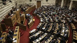 Yunanistan Parlamentosu'nda silahlanmaya yönelik üç anlaşma onaylandı