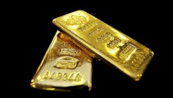 Altının kilogramı günü 830 bin liradan kapattı