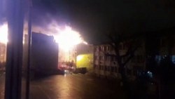 Esenler'de çatı katında çıkan yangın: 3 bina hasar gördü