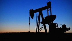 İngiltere, Rusya'dan petrol ithalatını yasaklayacak