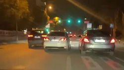 Kadıköy'de makas atan sürücü kamerada