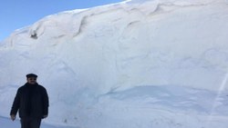 Sivas'ta nisan ayı, 4 metre karla karşılanıyor