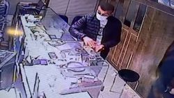 Kütahya’da sahte altınları kuyumcuya satmak isterken yakalandı