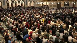 Teravih namazı nasıl kılınır, kaç rekat, nasıl niyet edilir? İşte Diyanet teravih namazı kılınışı